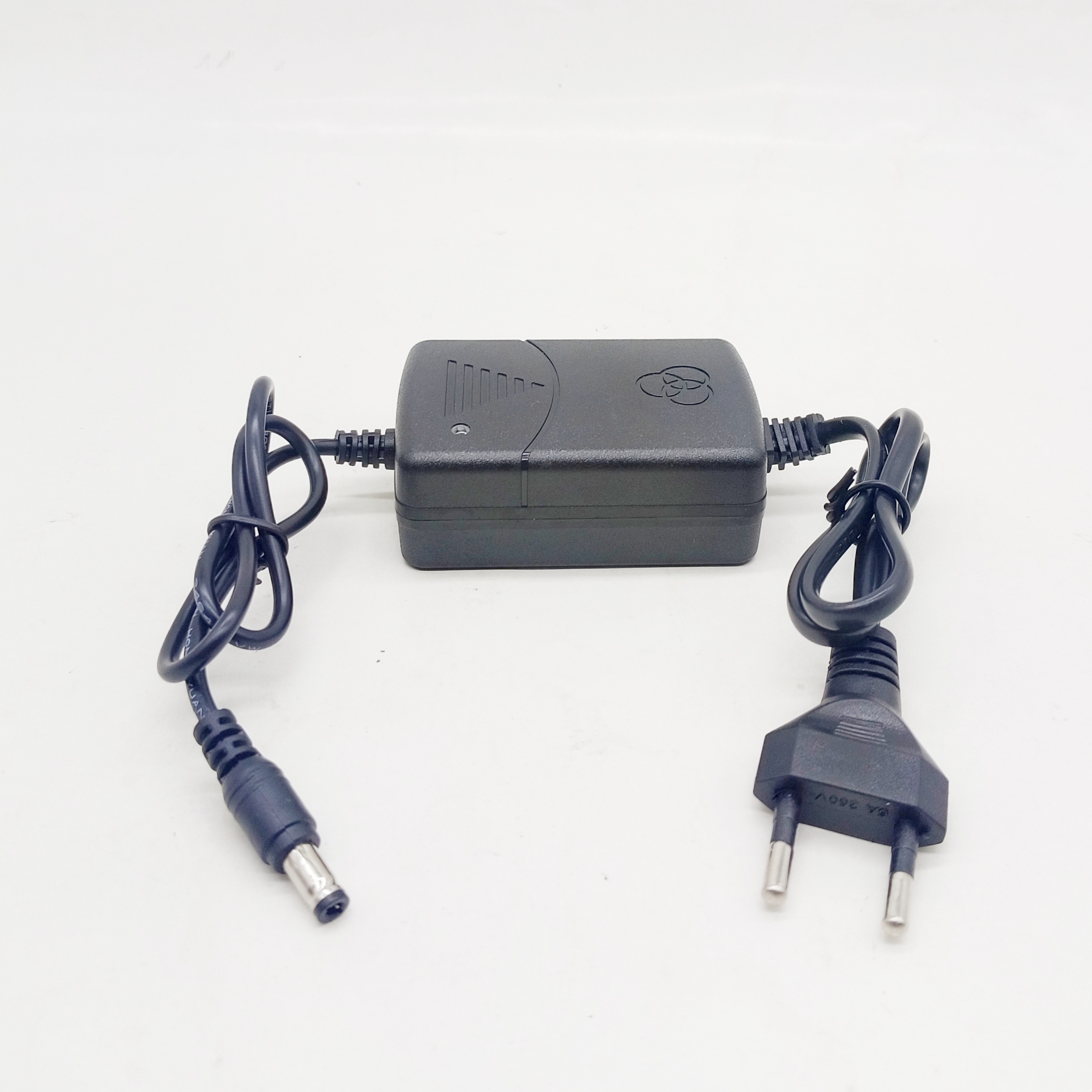 ADAPTOR 5V 2A 5.5*2.5 PIPIH dan KOTAK